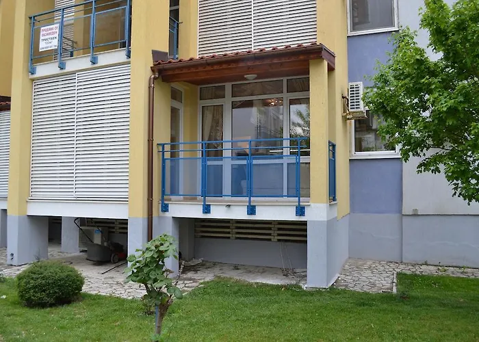 Appartement Peevi Elit 1 *