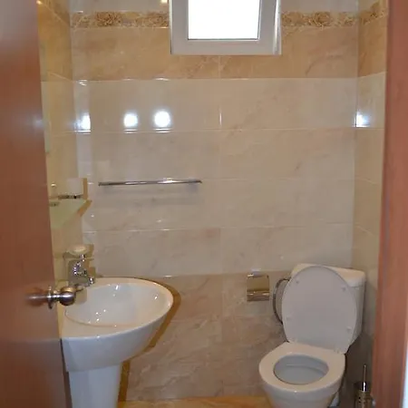 Apartment Peevi Elit 1