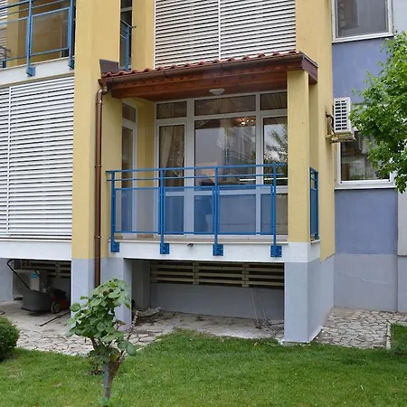 Apartment Peevi *