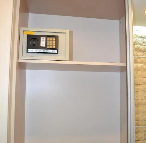 Peevi Elit 1 ساني بيتش