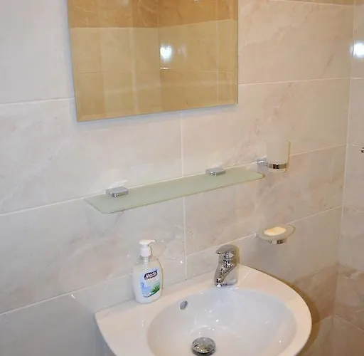 Peevi Elit 1 ساني بيتش